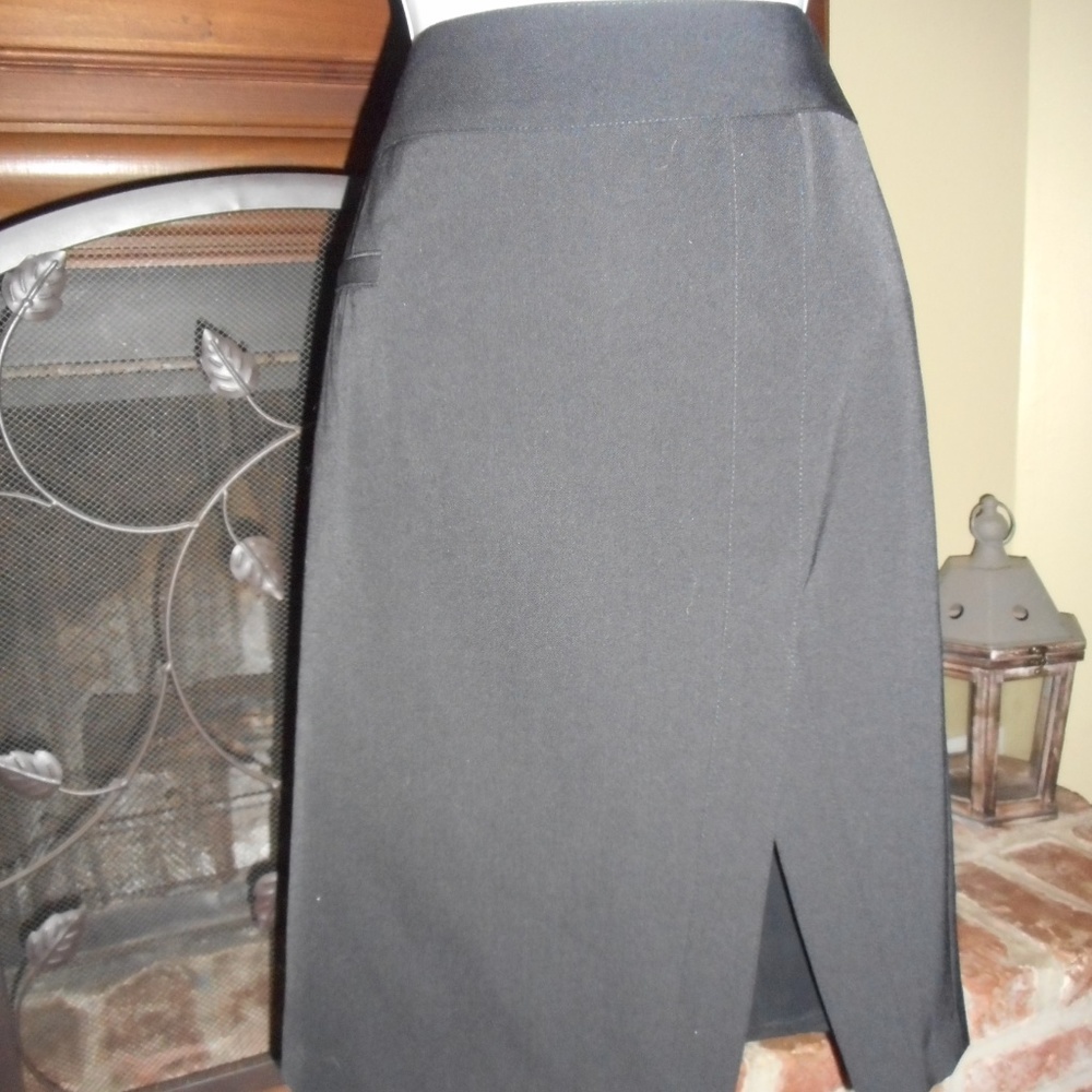 NWT designer Nanette Lepore black skirt, 4